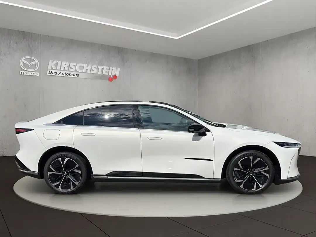 Mazda 6e - Thumbnail 6