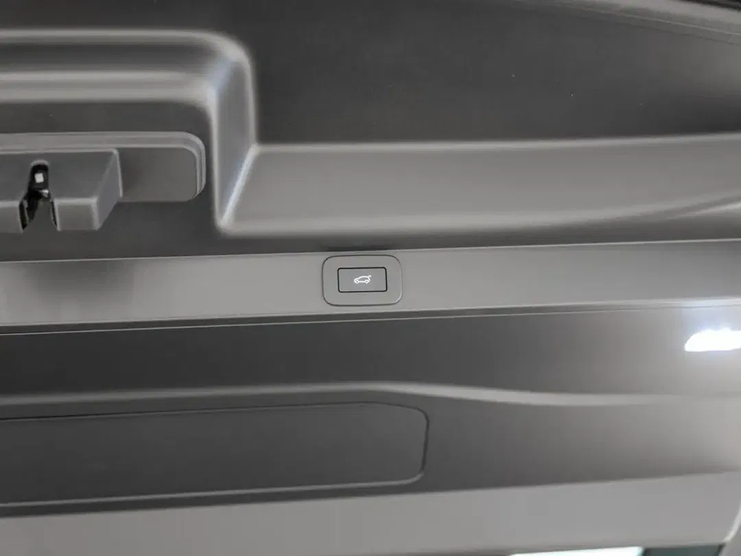 Land Rover Range Rover - Thumbnail 8