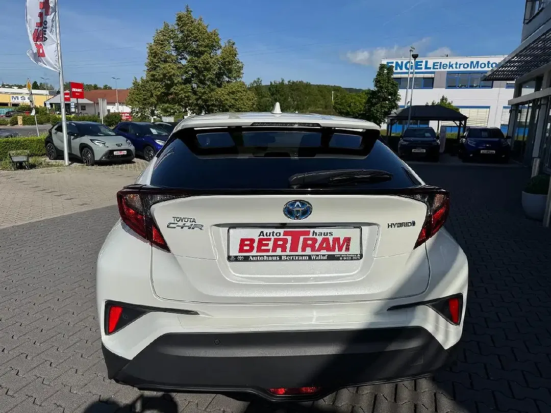 Toyota C-HR - Thumbnail 6