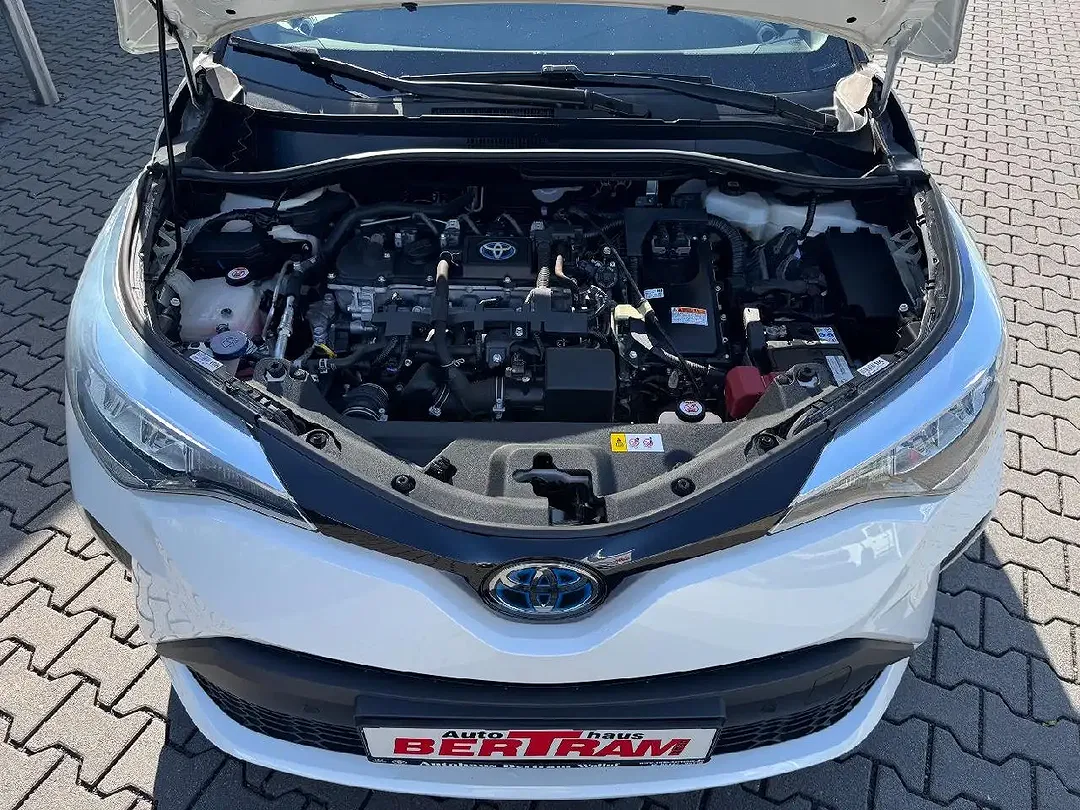 Toyota C-HR - Thumbnail 9