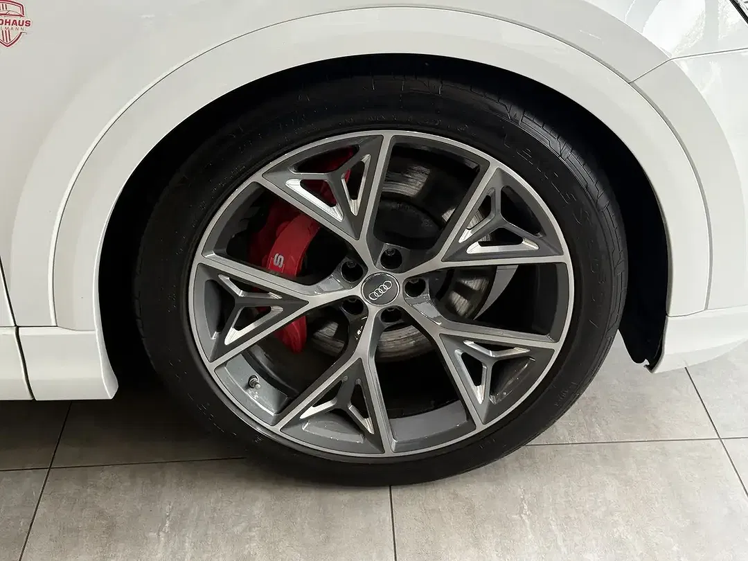 Audi SQ8 - Thumbnail 8