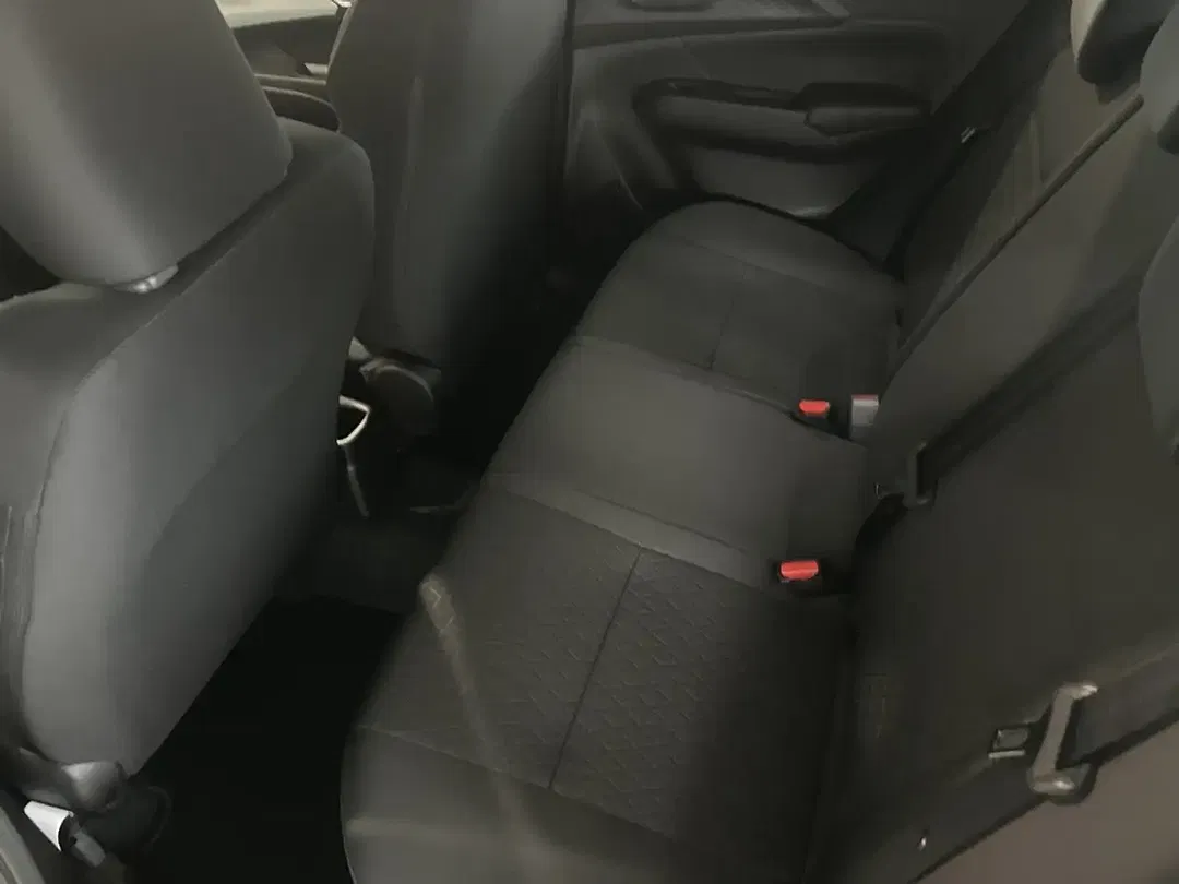 Suzuki Swift - Thumbnail 11