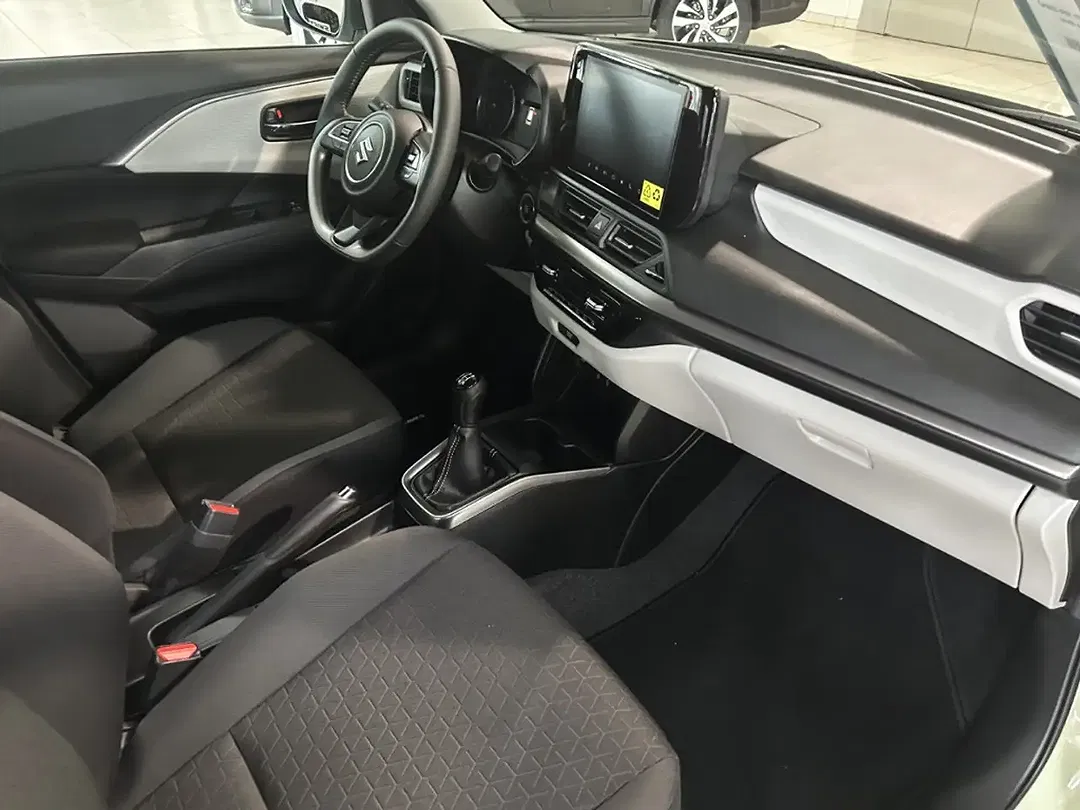 Suzuki Swift - Thumbnail 14