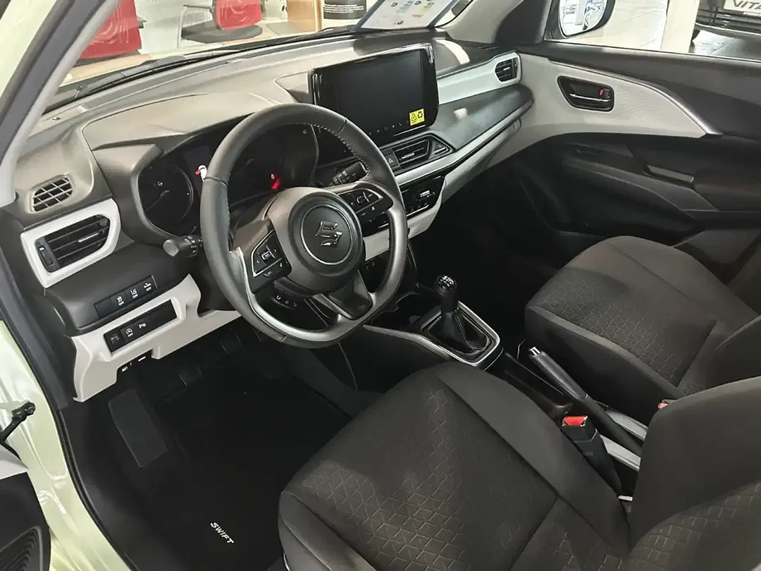 Suzuki Swift - Thumbnail 15