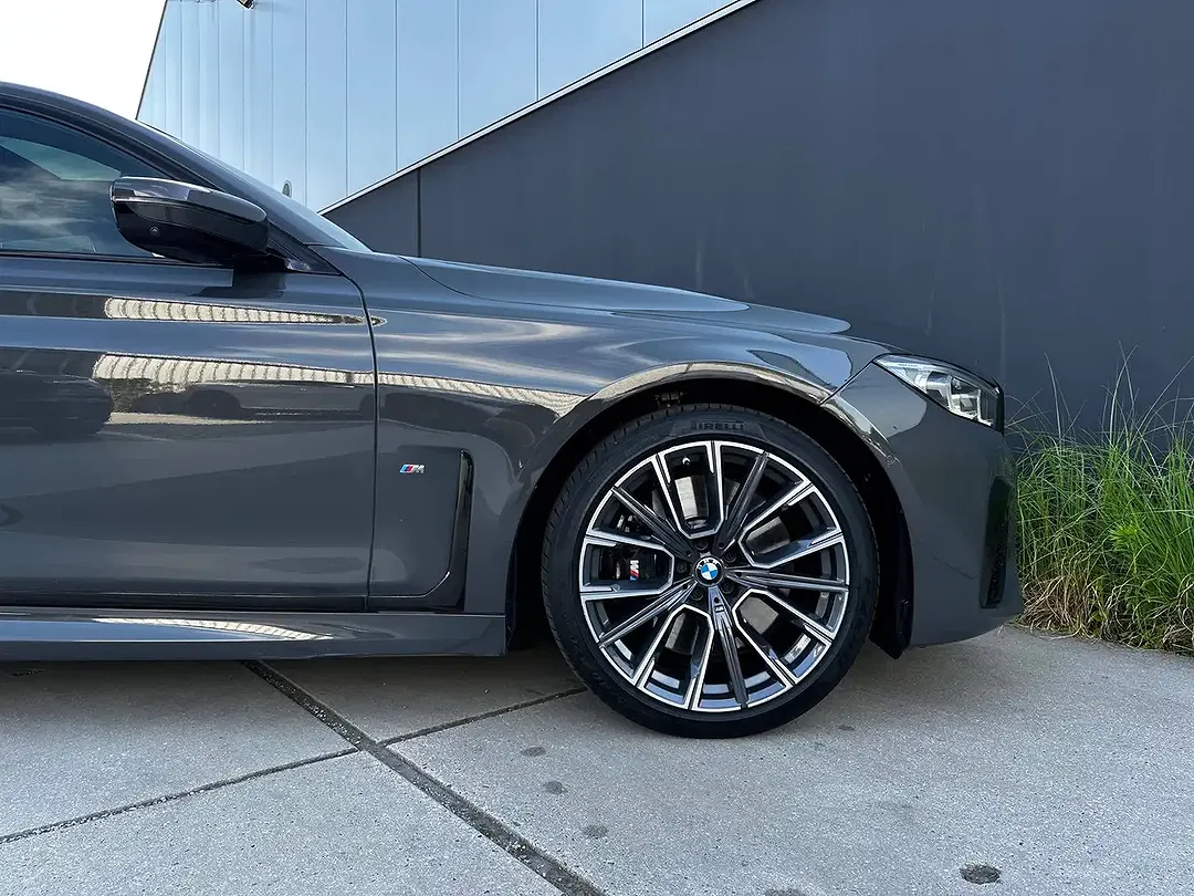 BMW 745 - Thumbnail 38