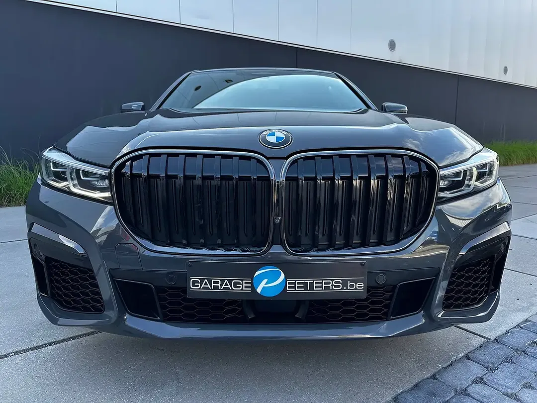 BMW 745 - Thumbnail 5