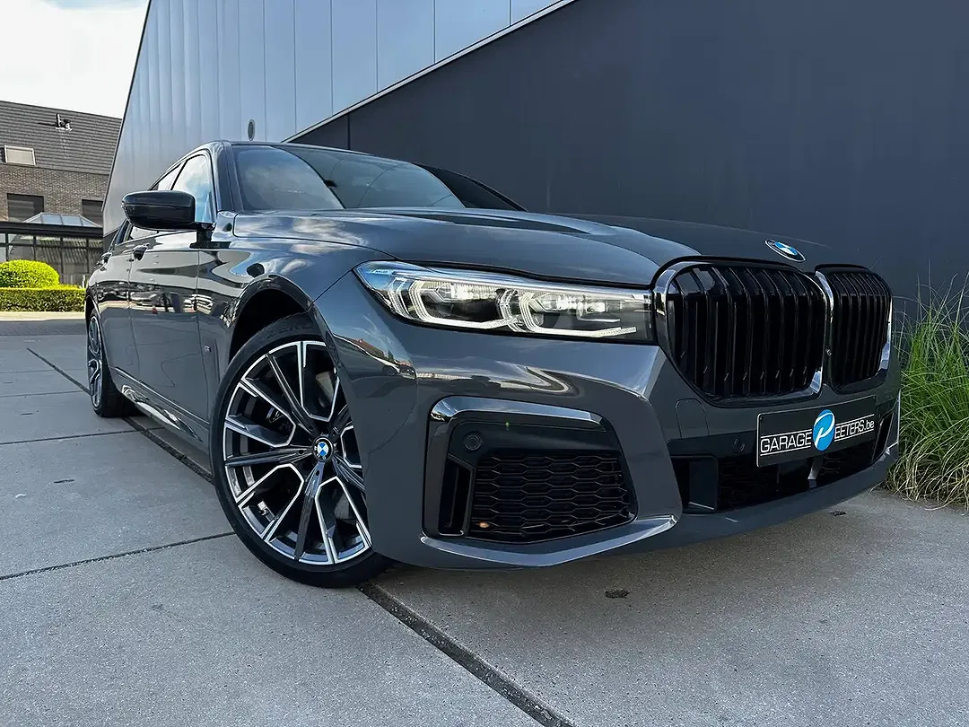 BMW 745 - Thumbnail 6