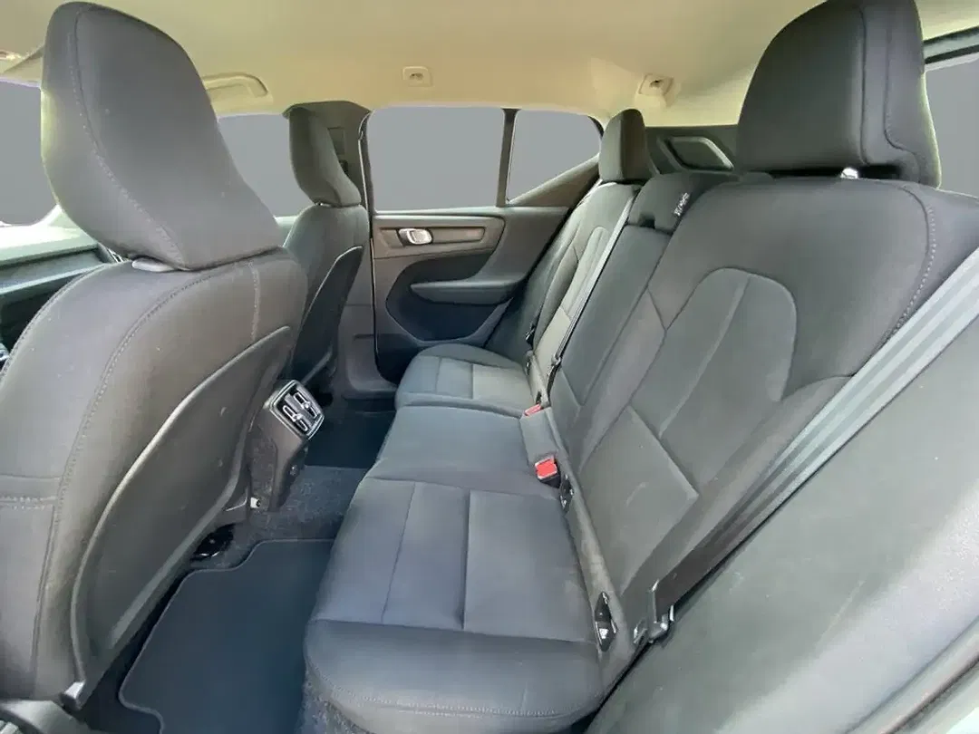 Volvo XC40 - Thumbnail 12