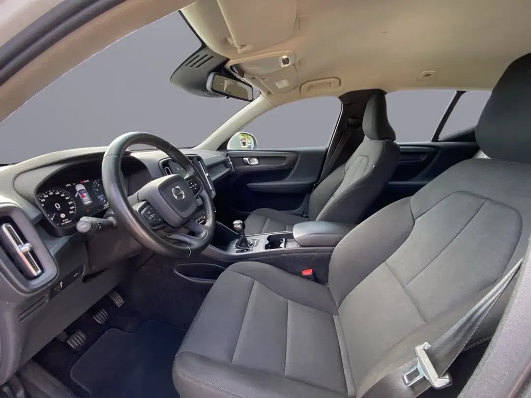Volvo XC40 - Thumbnail 13