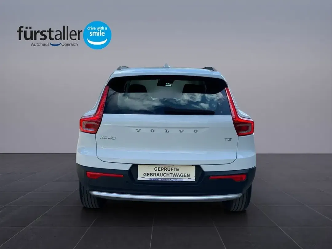 Volvo XC40 - Thumbnail 5
