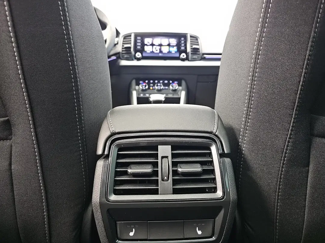 Skoda Karoq - Thumbnail 11