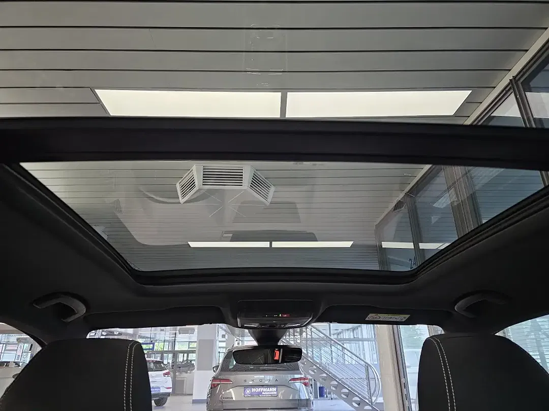 Skoda Karoq - Thumbnail 12