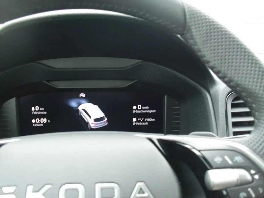 Skoda Karoq - Thumbnail 12