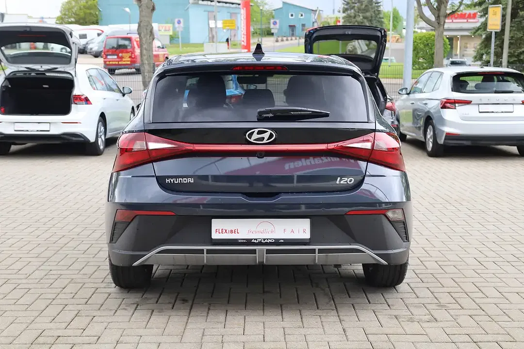 Hyundai i20 - Thumbnail 3