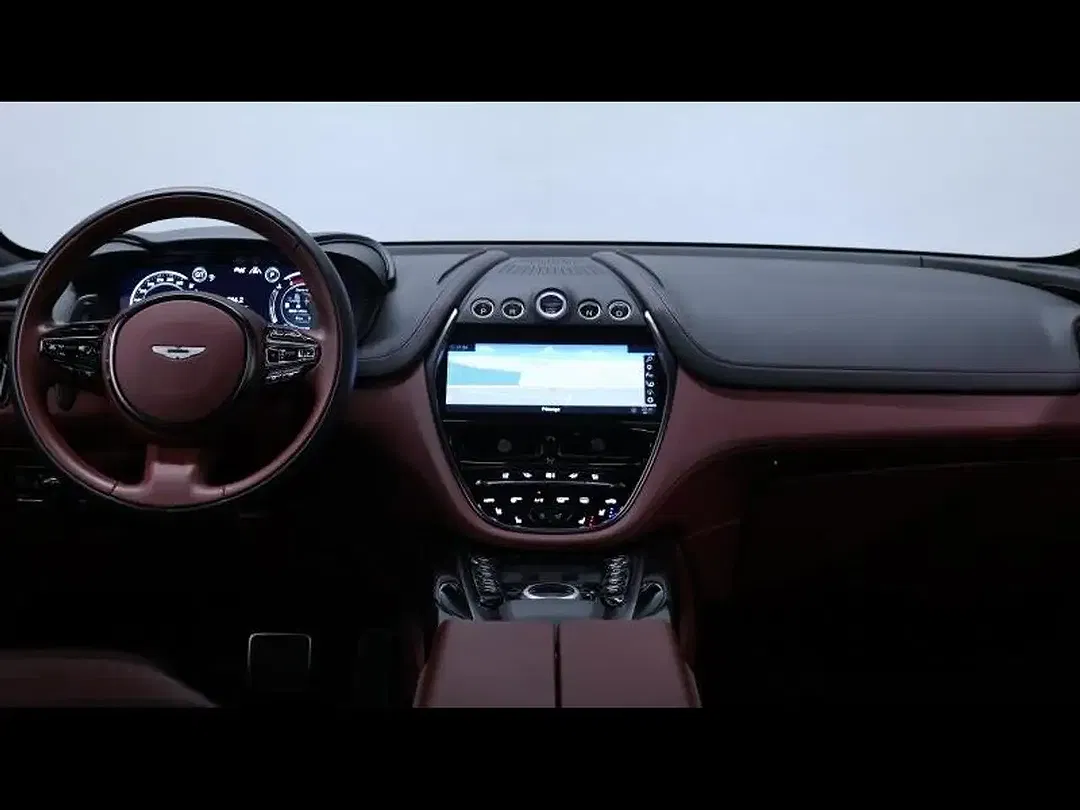 Aston Martin DBX - Thumbnail 15
