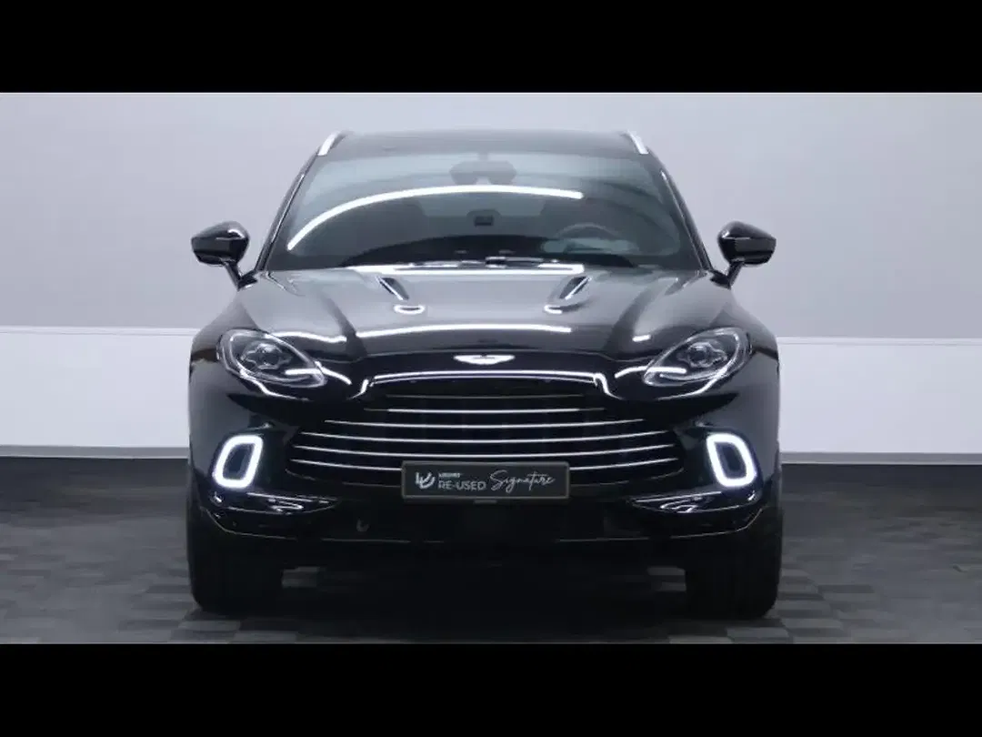 Aston Martin DBX - Thumbnail 2