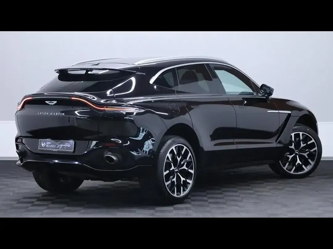 Aston Martin DBX - Thumbnail 5