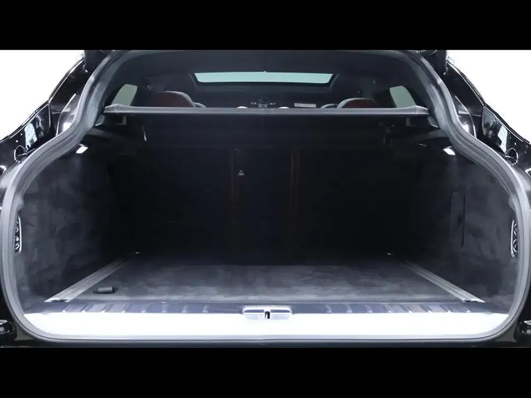 Aston Martin DBX - Thumbnail 7