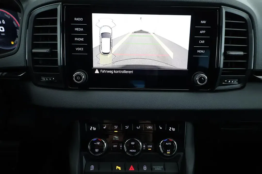 Skoda Karoq - Thumbnail 7