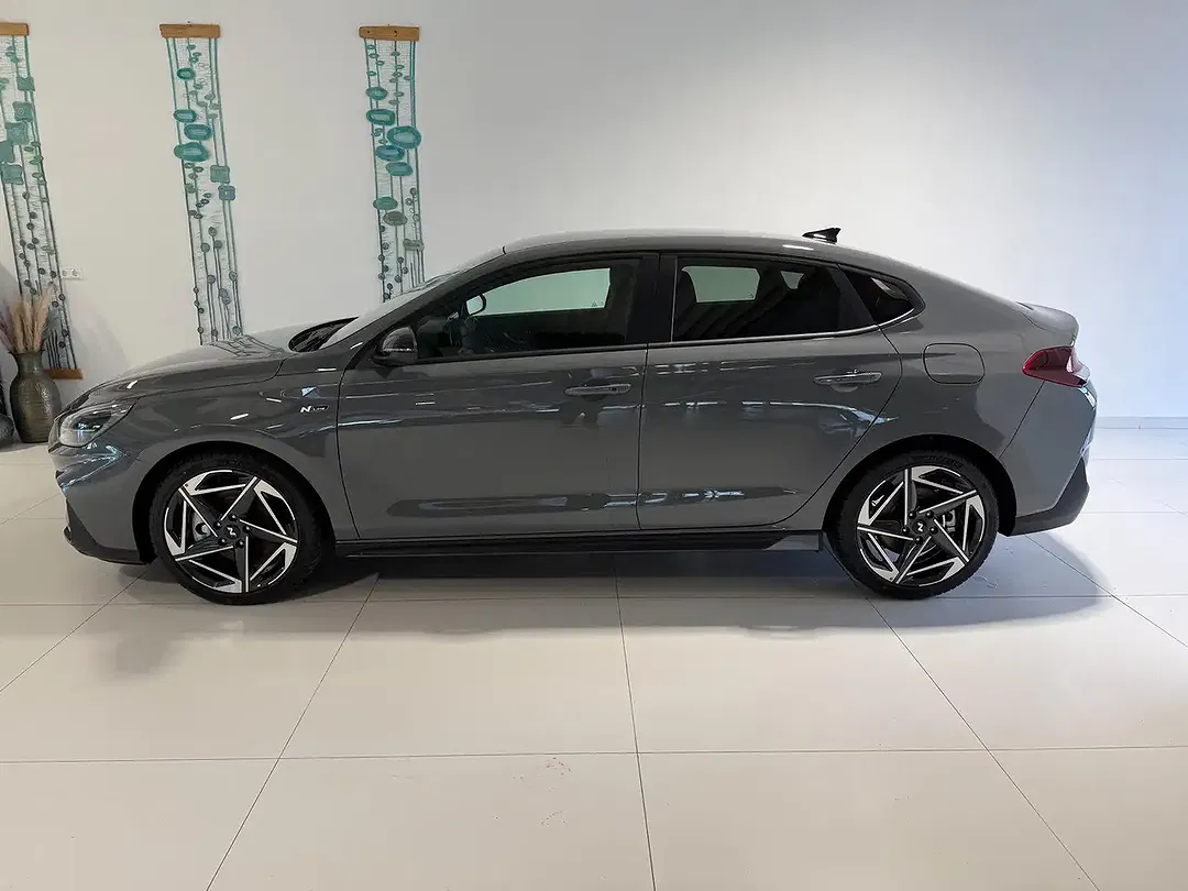 Hyundai i30 - Thumbnail 2