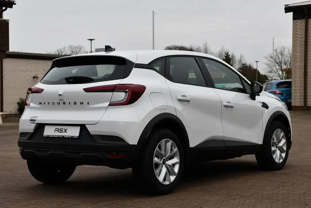 Mitsubishi ASX - Thumbnail 3
