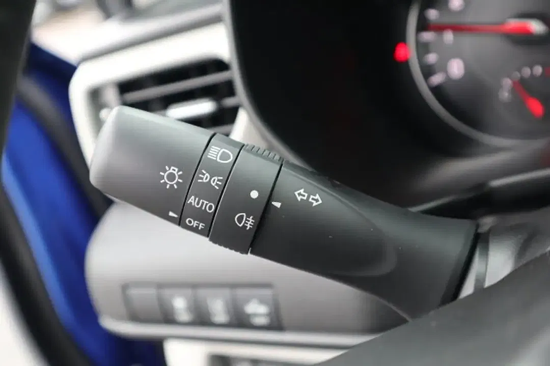 Suzuki Swift - Thumbnail 10