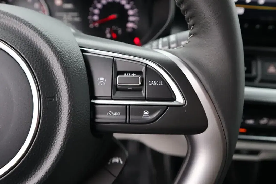 Suzuki Swift - Thumbnail 13