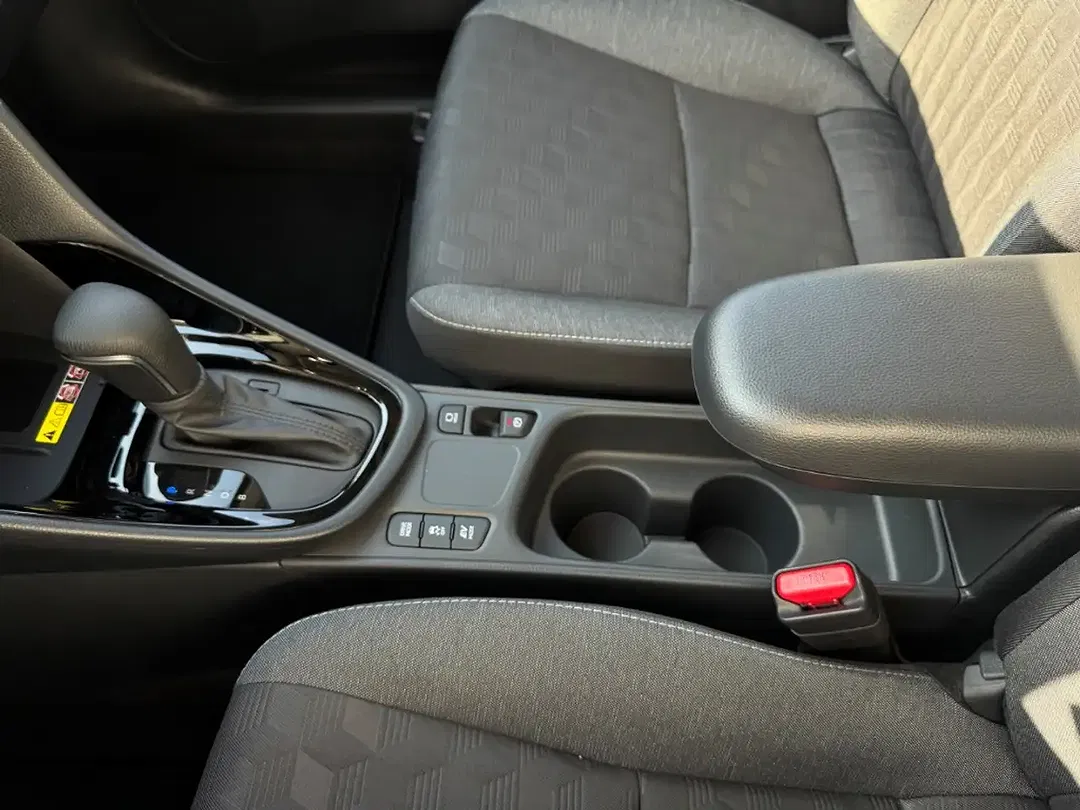 Toyota Yaris - Thumbnail 15