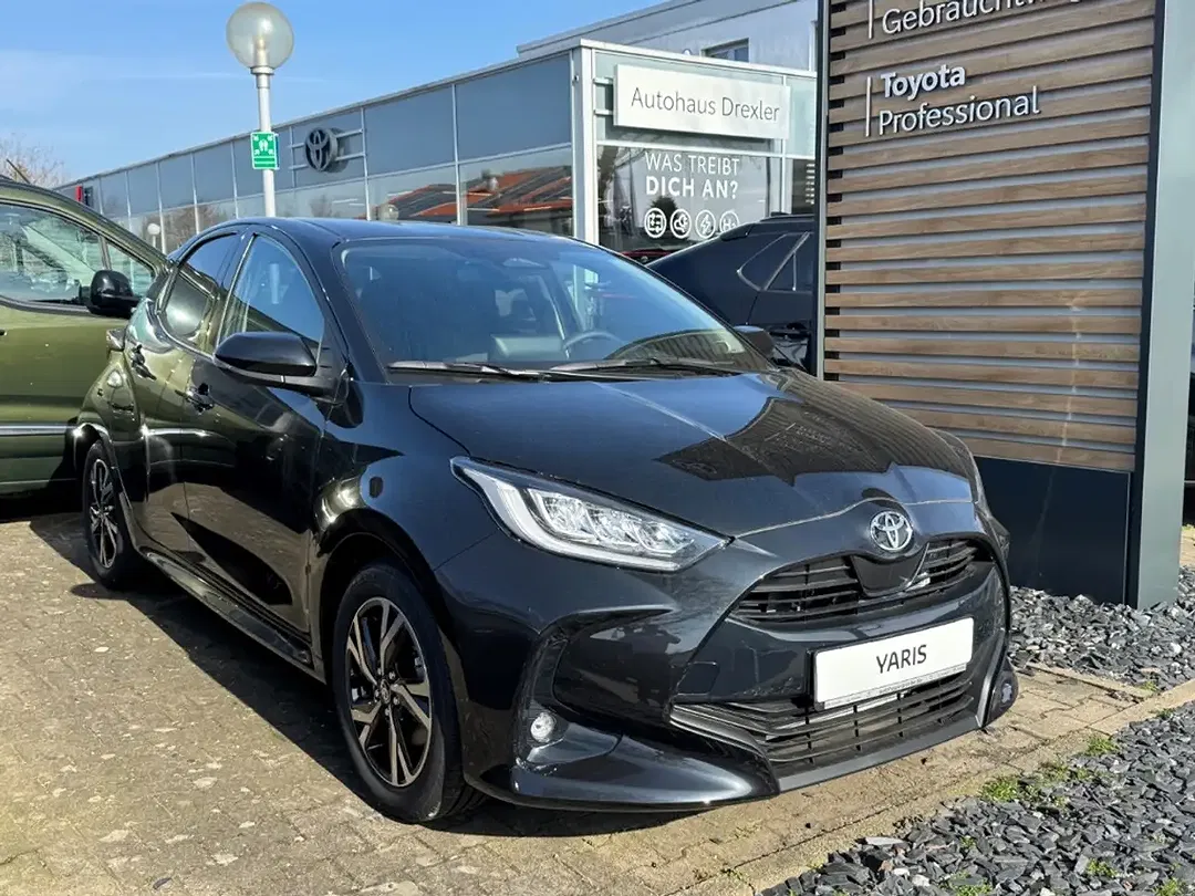 Toyota Yaris - Thumbnail 6