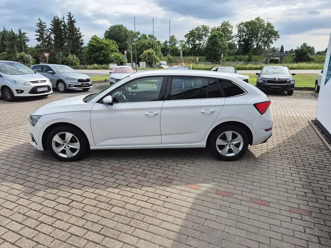Skoda Scala - Thumbnail 3
