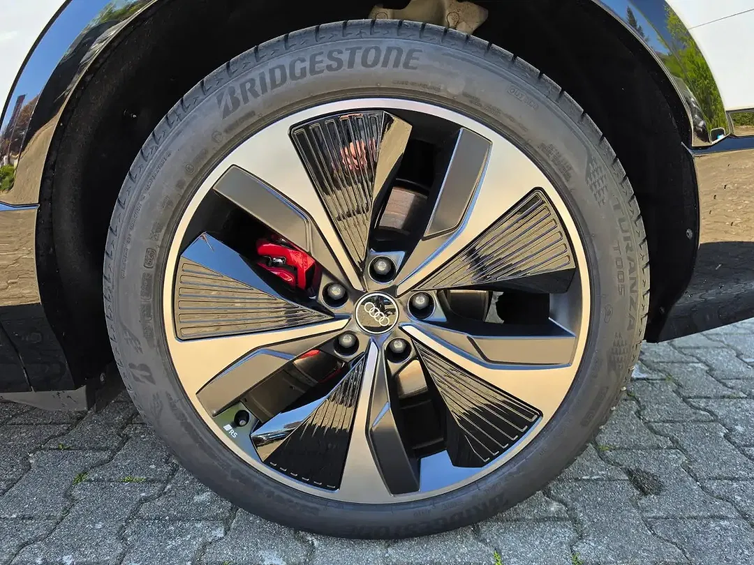 Audi SQ6 e-tron - Thumbnail 10