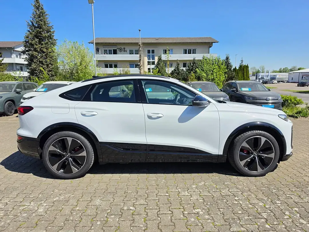Audi SQ6 e-tron - Thumbnail 6