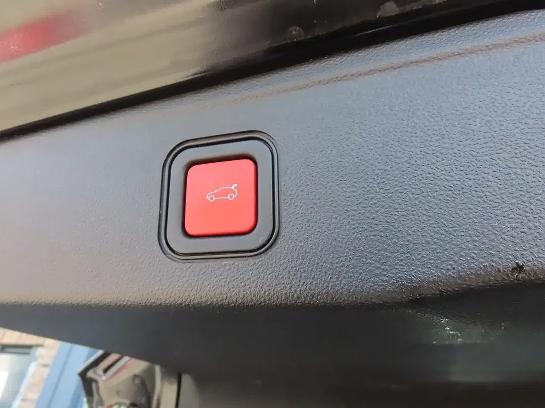 Jeep Avenger - Thumbnail 10