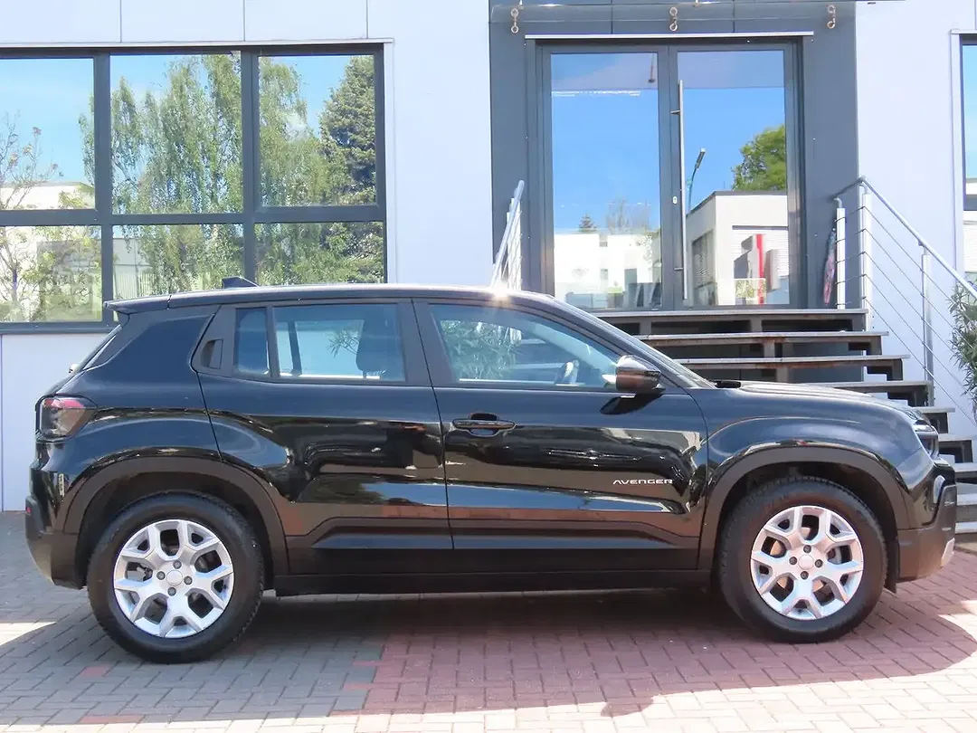 Jeep Avenger - Thumbnail 12
