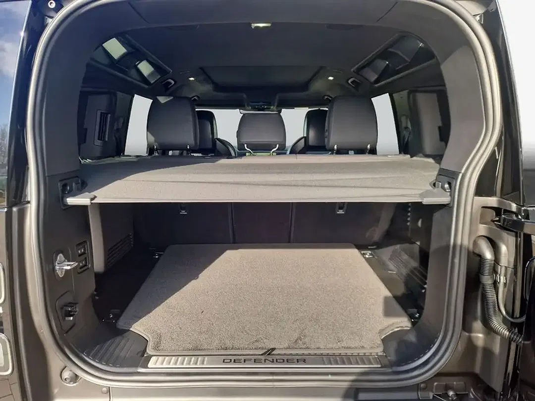 Land Rover Defender - Thumbnail 11
