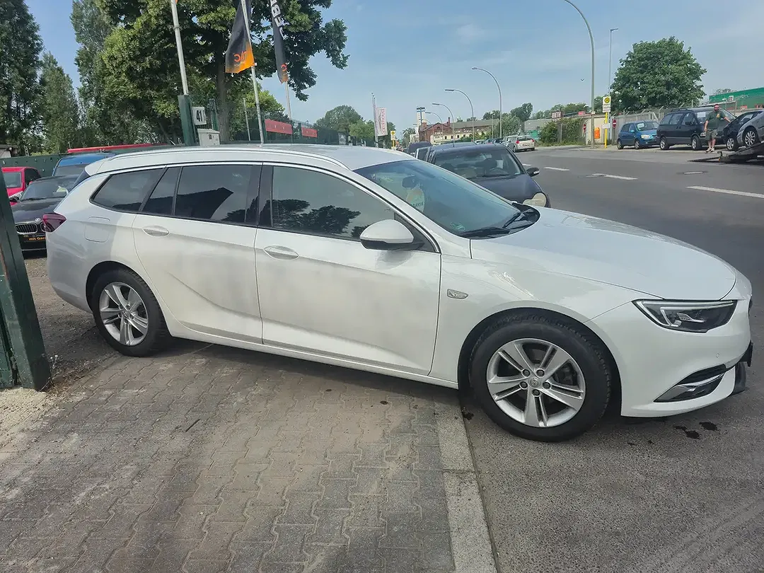 Opel Insignia - Thumbnail 8