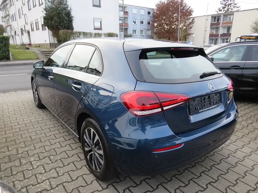 Mercedes-Benz A 200 - Thumbnail 4
