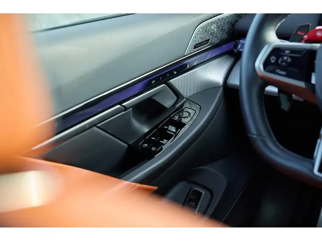 BMW M5 - Thumbnail 9