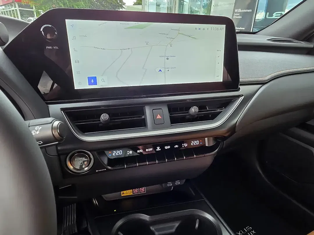 Lexus UX 300h - Thumbnail 8
