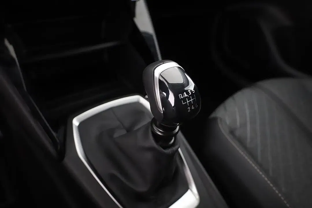 Peugeot 208 - Thumbnail 12