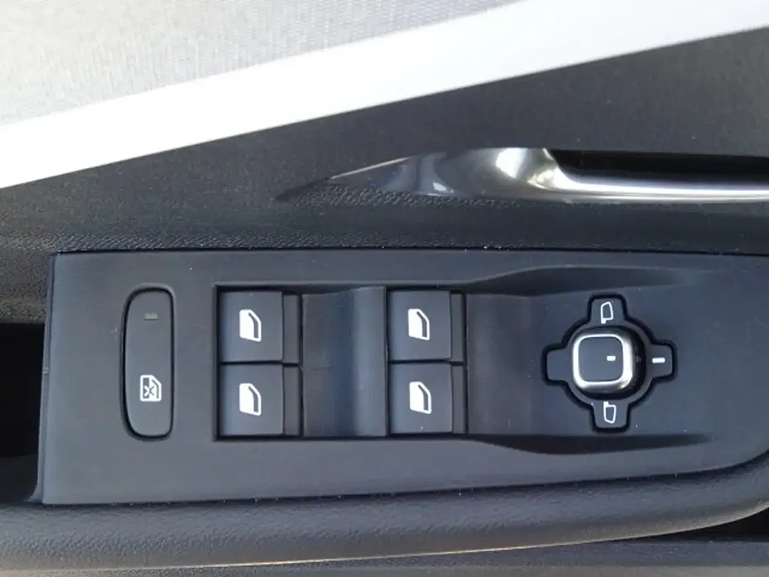 Opel Astra - Thumbnail 7