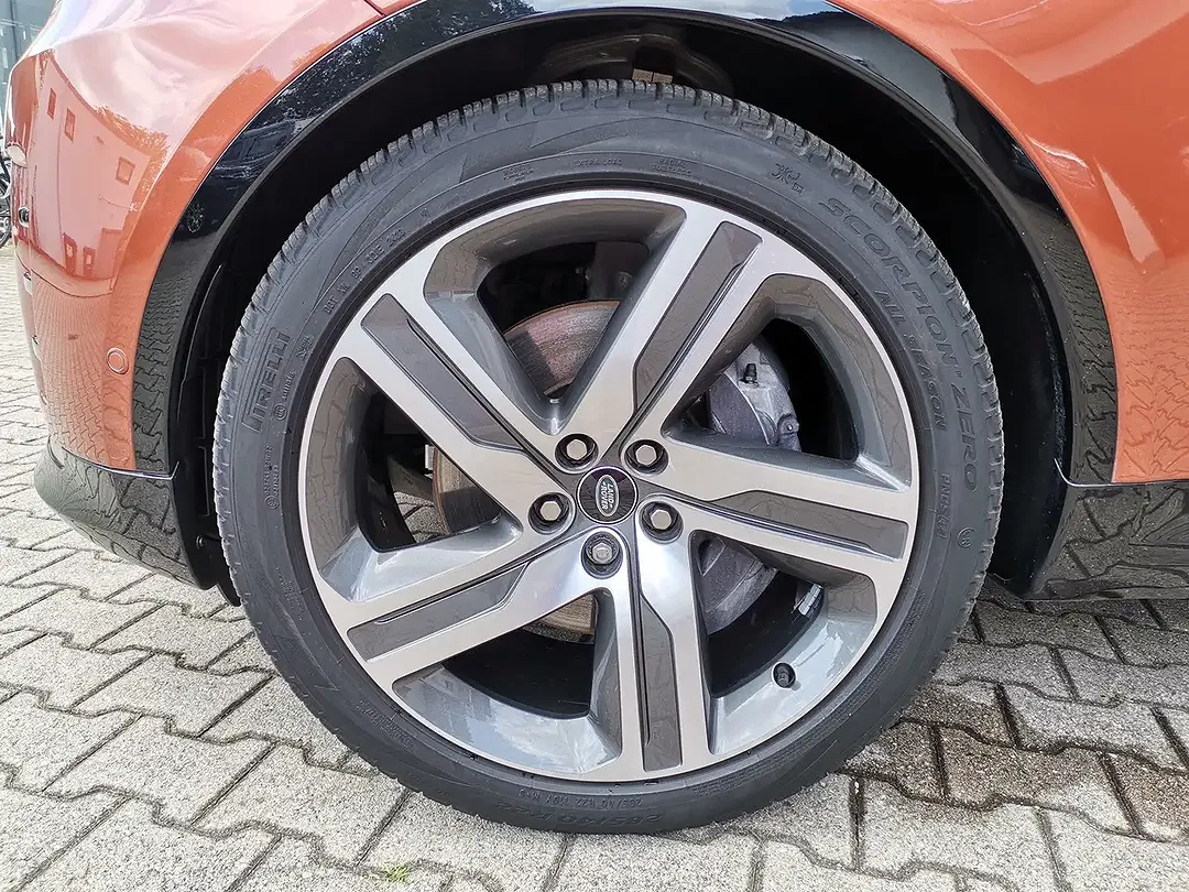Land Rover Discovery - Thumbnail 6