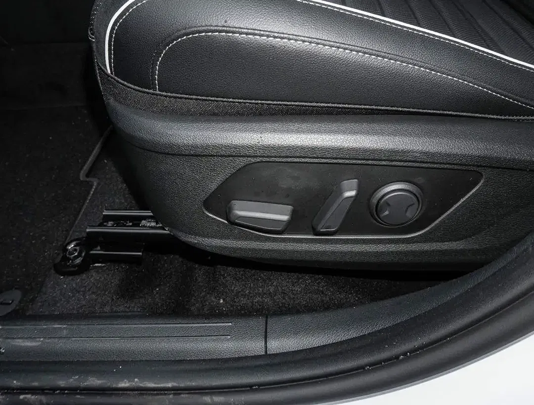 Kia Sportage - Thumbnail 11