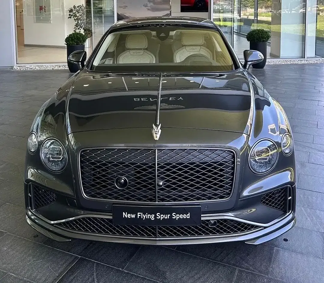 Bentley Flying Spur - Thumbnail 2