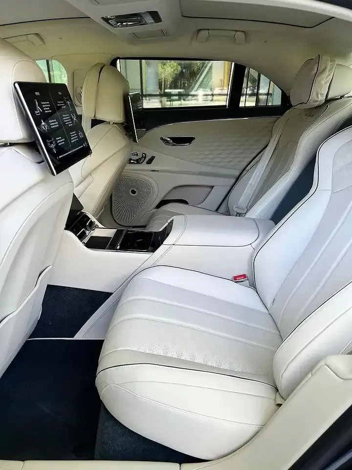 Bentley Flying Spur - Thumbnail 8