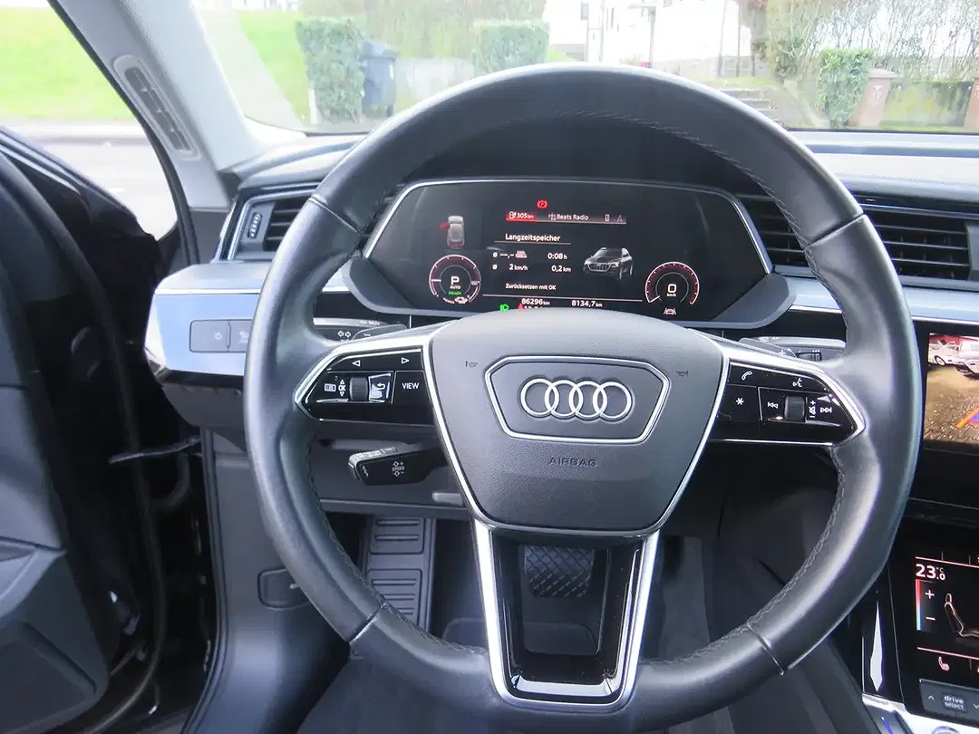 Audi e-tron - Thumbnail 10