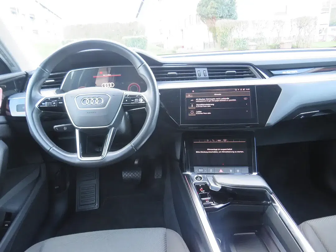 Audi e-tron - Thumbnail 9