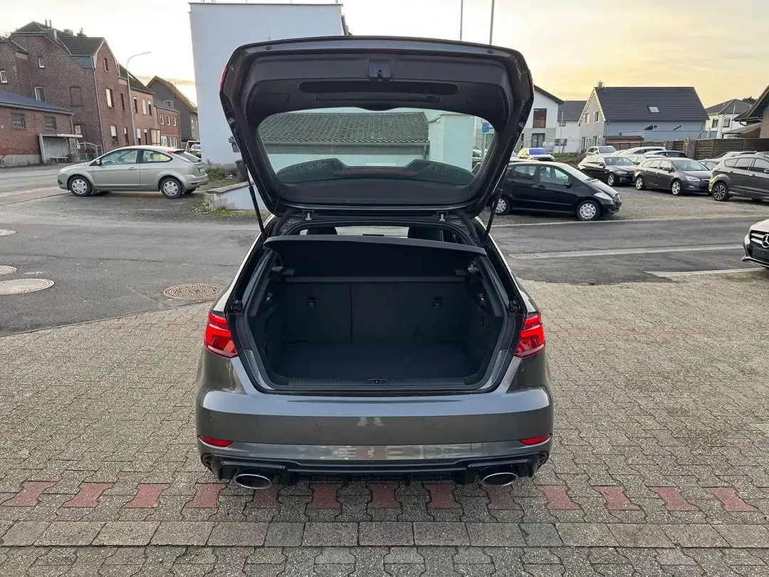 Audi RS3 - Thumbnail 8