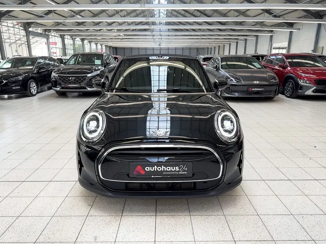 MINI One Cabrio - Thumbnail 2