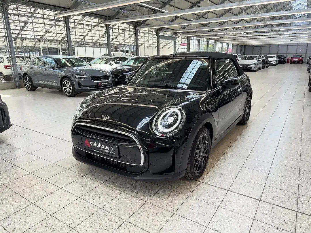 MINI One Cabrio - Thumbnail 3